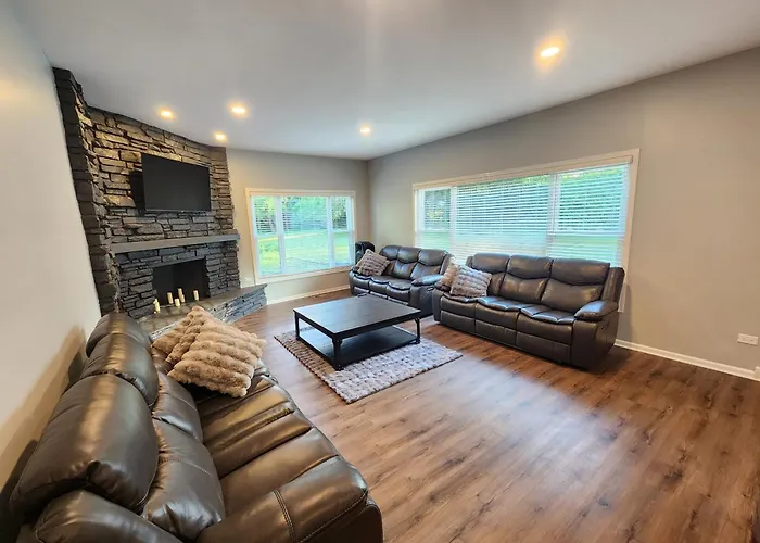 Luxury Getaway Willowbrook